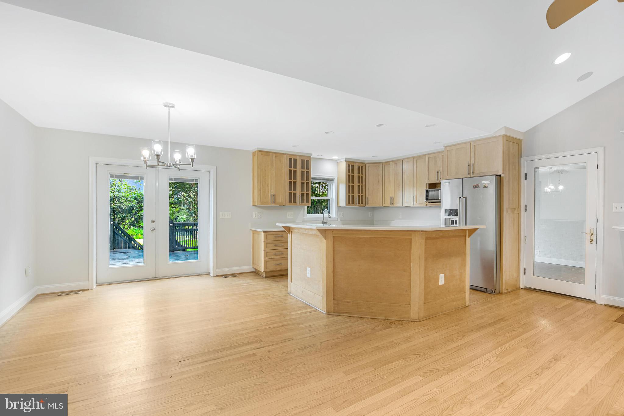 110 Lakeland Dr
