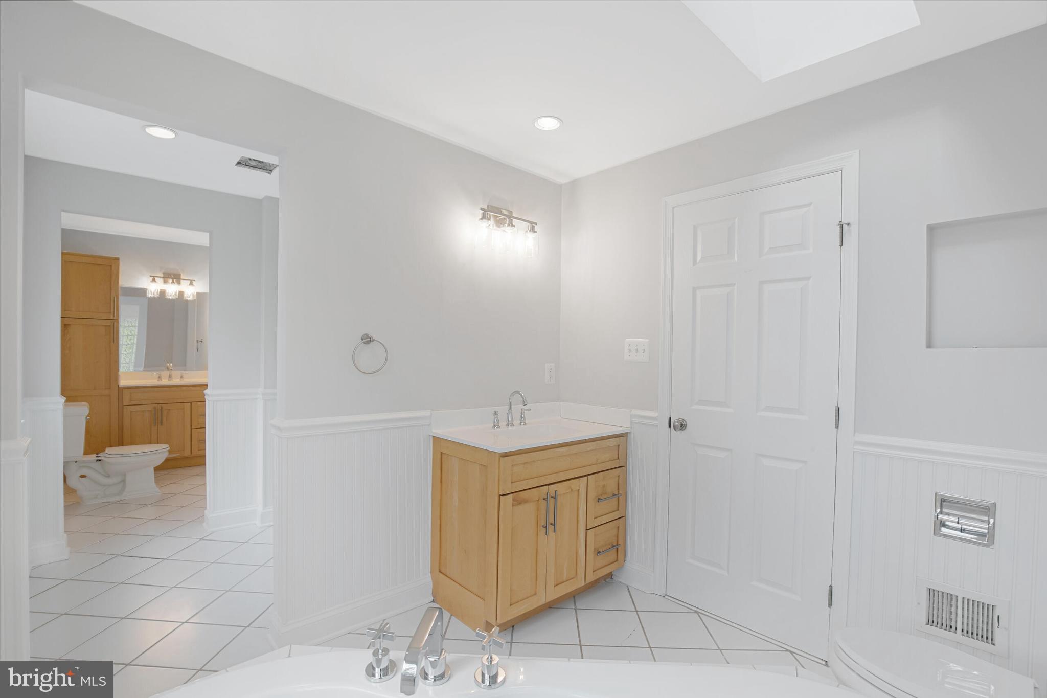 110 Lakeland Dr