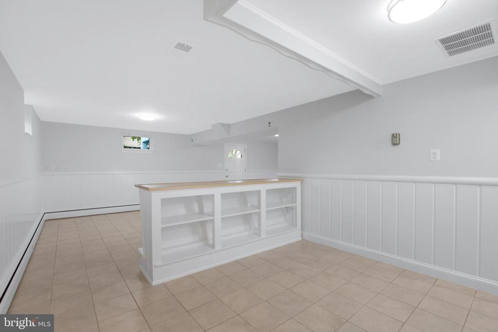 110 Lakeland Dr