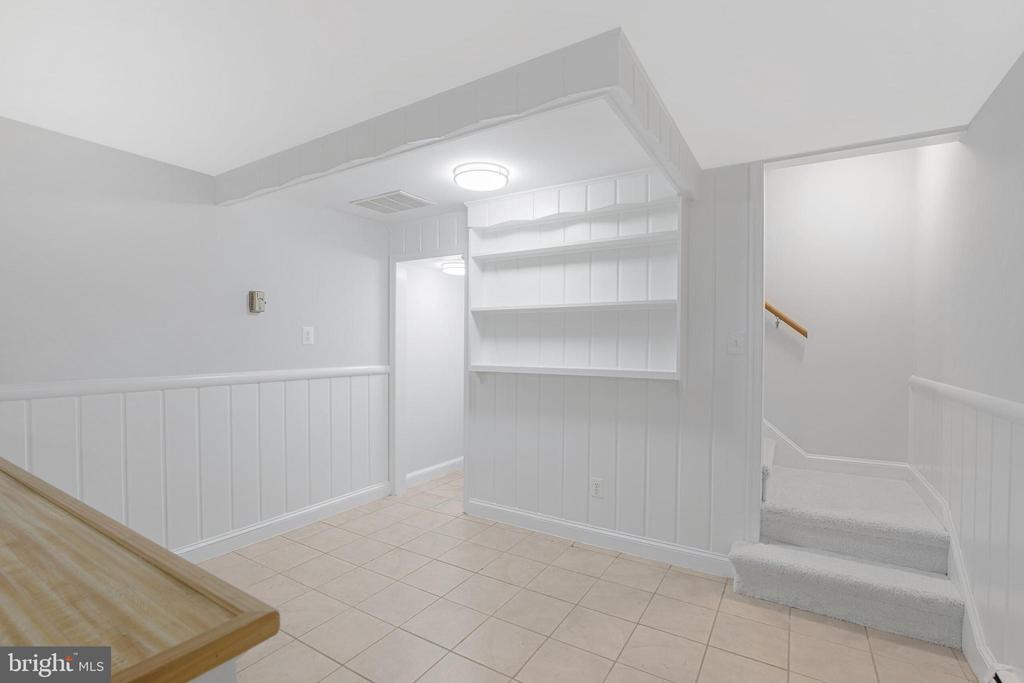 110 Lakeland Dr