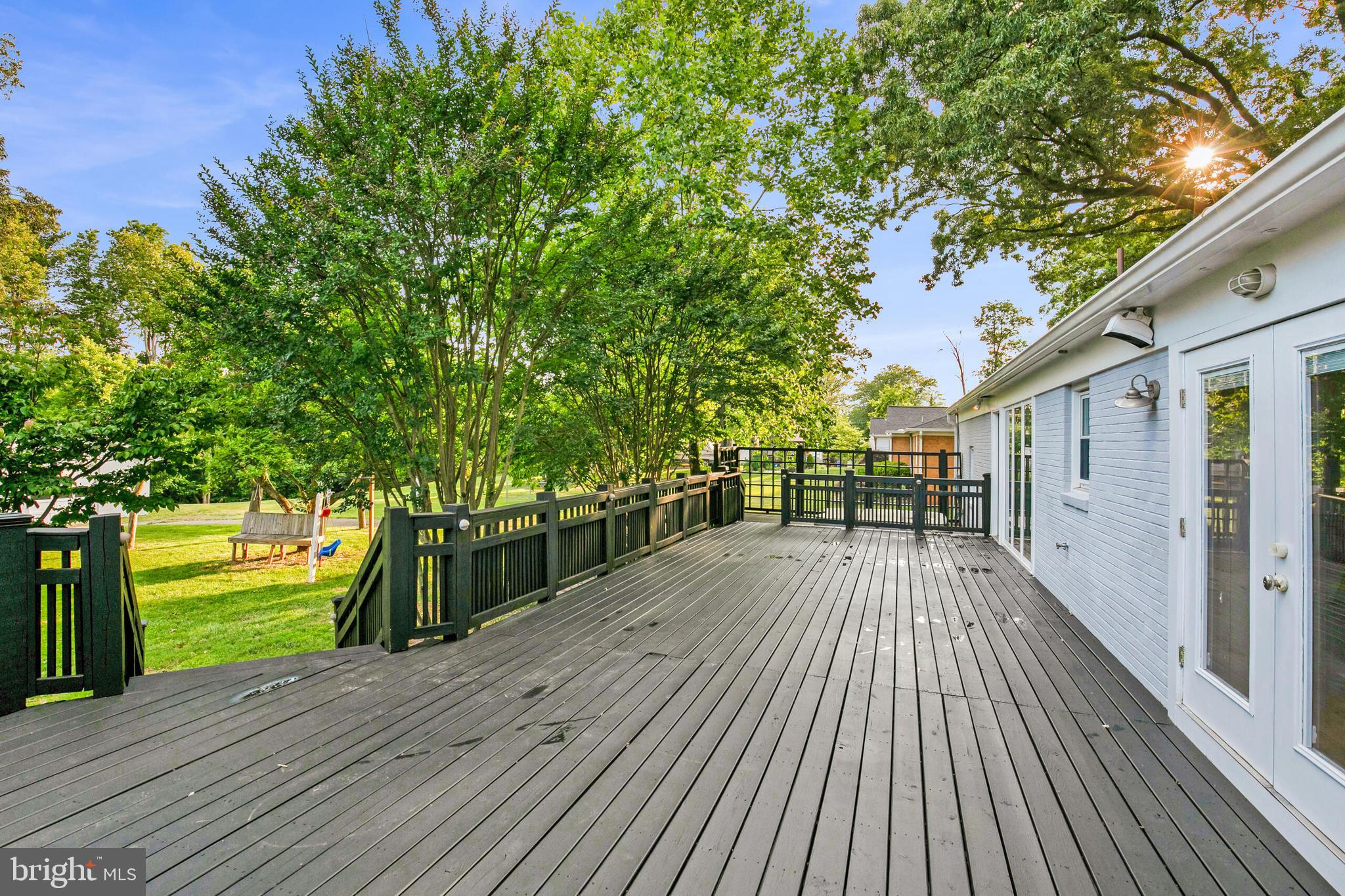 110 Lakeland Dr