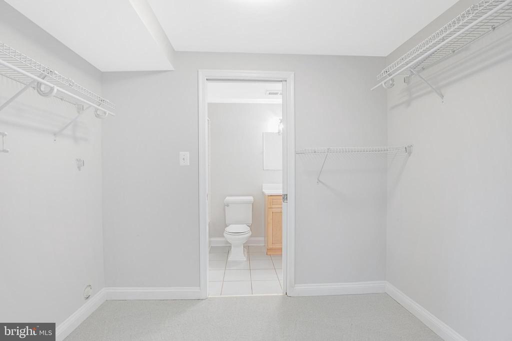 110 Lakeland Dr