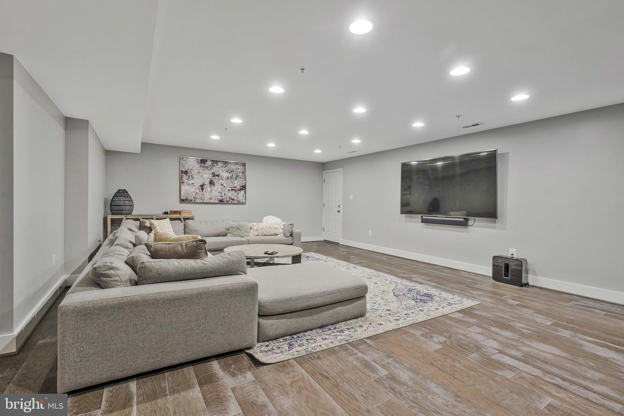 43034 CHESTERTON STREET