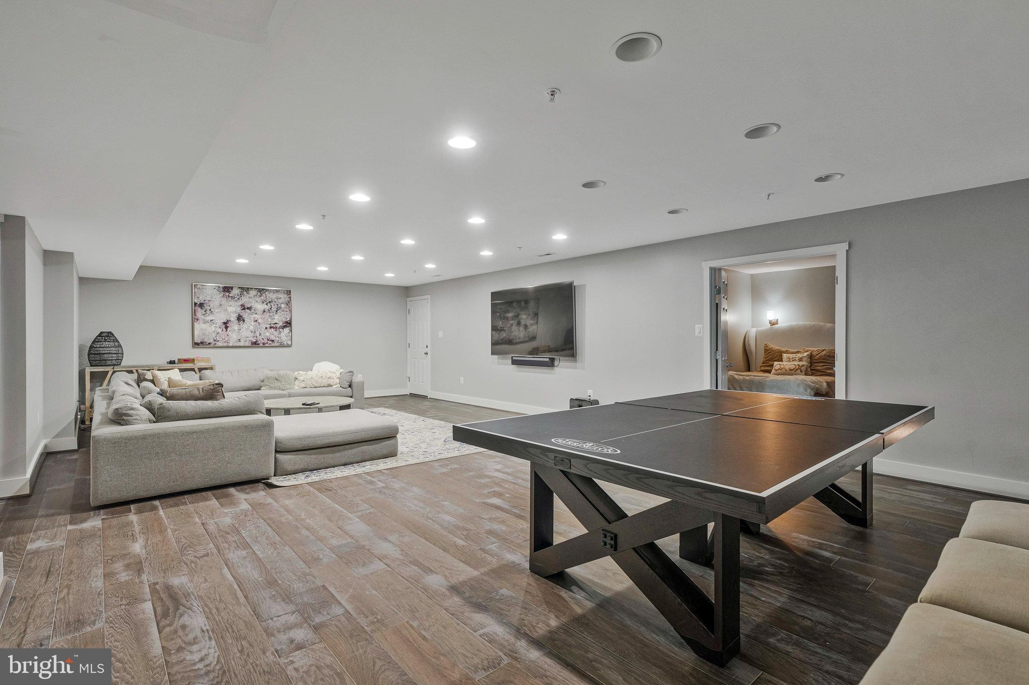 43034 CHESTERTON STREET