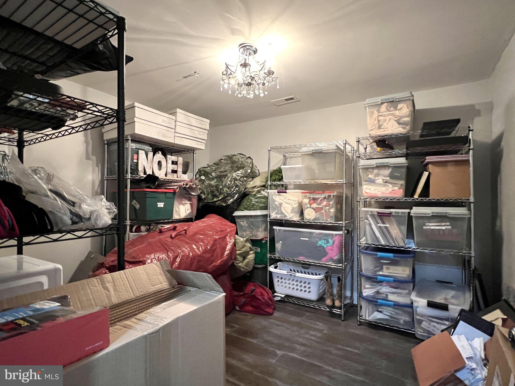 43034 CHESTERTON STREET