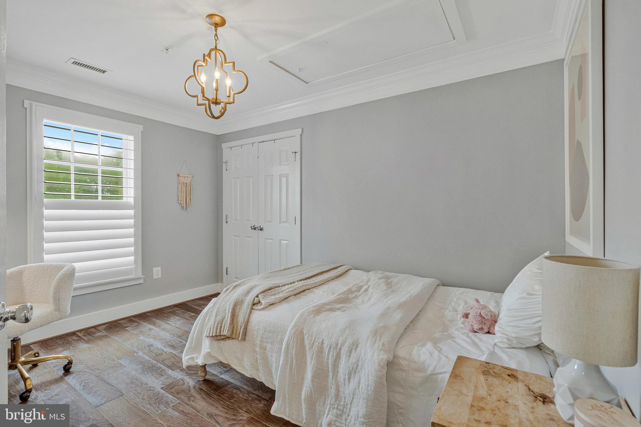 43034 CHESTERTON STREET