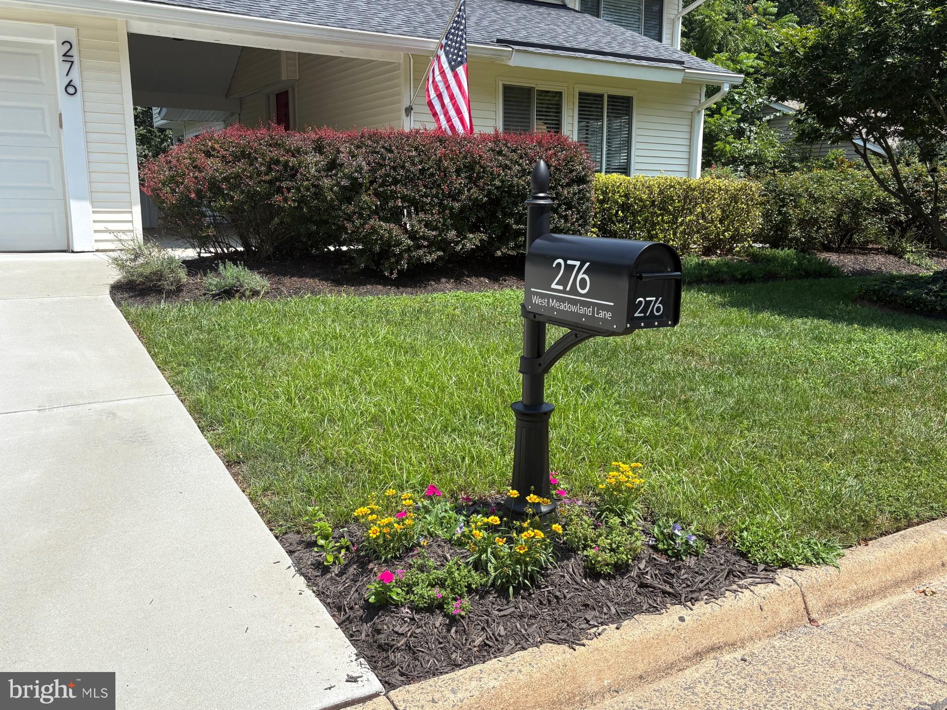 276 W MEADOWLAND LANE W