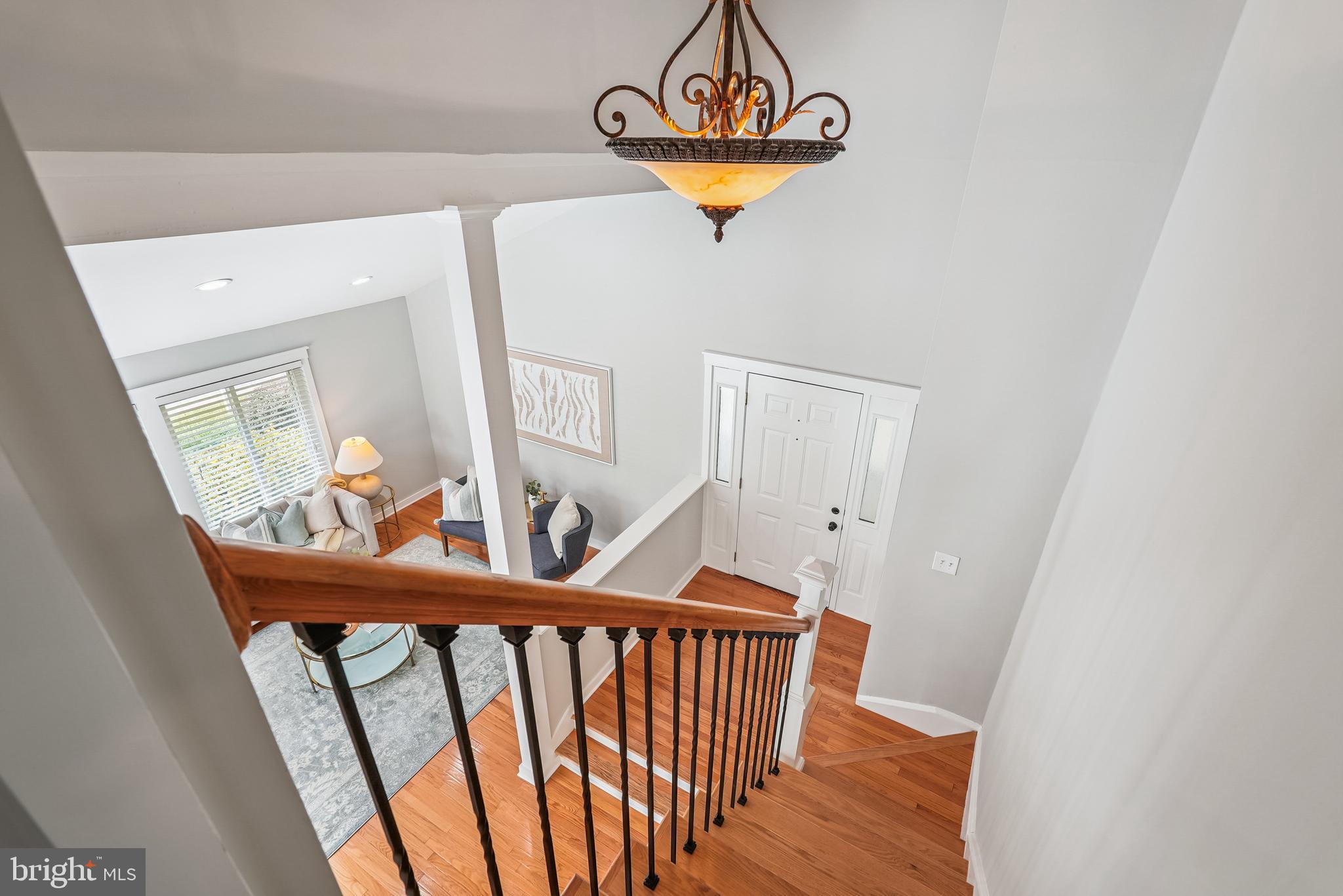 276 W MEADOWLAND LANE W