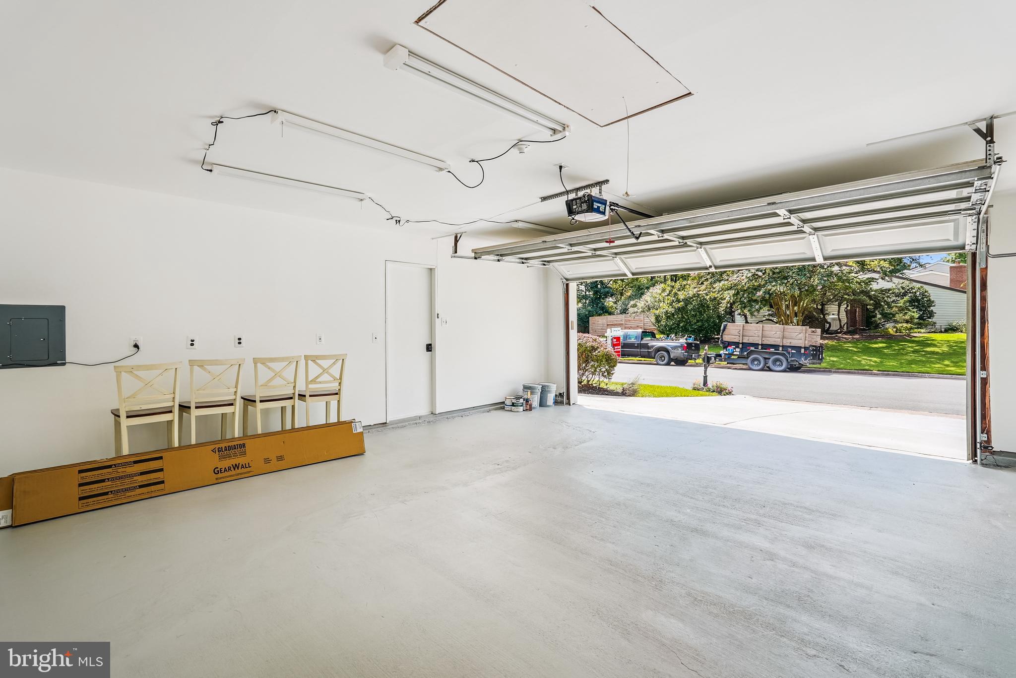 276 W MEADOWLAND LANE W