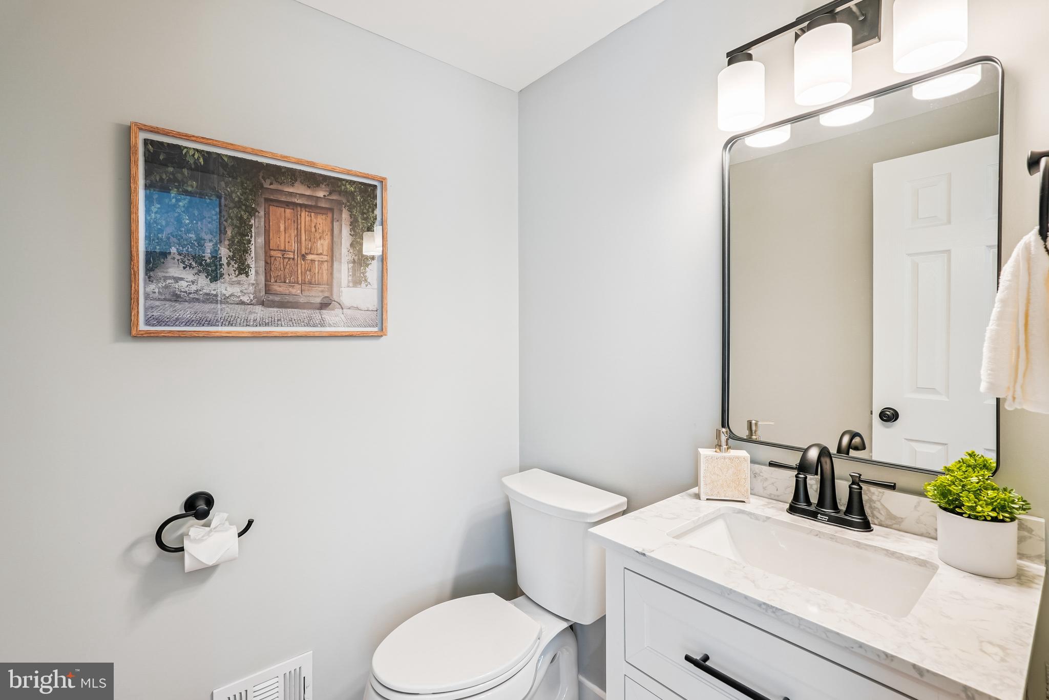 276 W MEADOWLAND LANE W