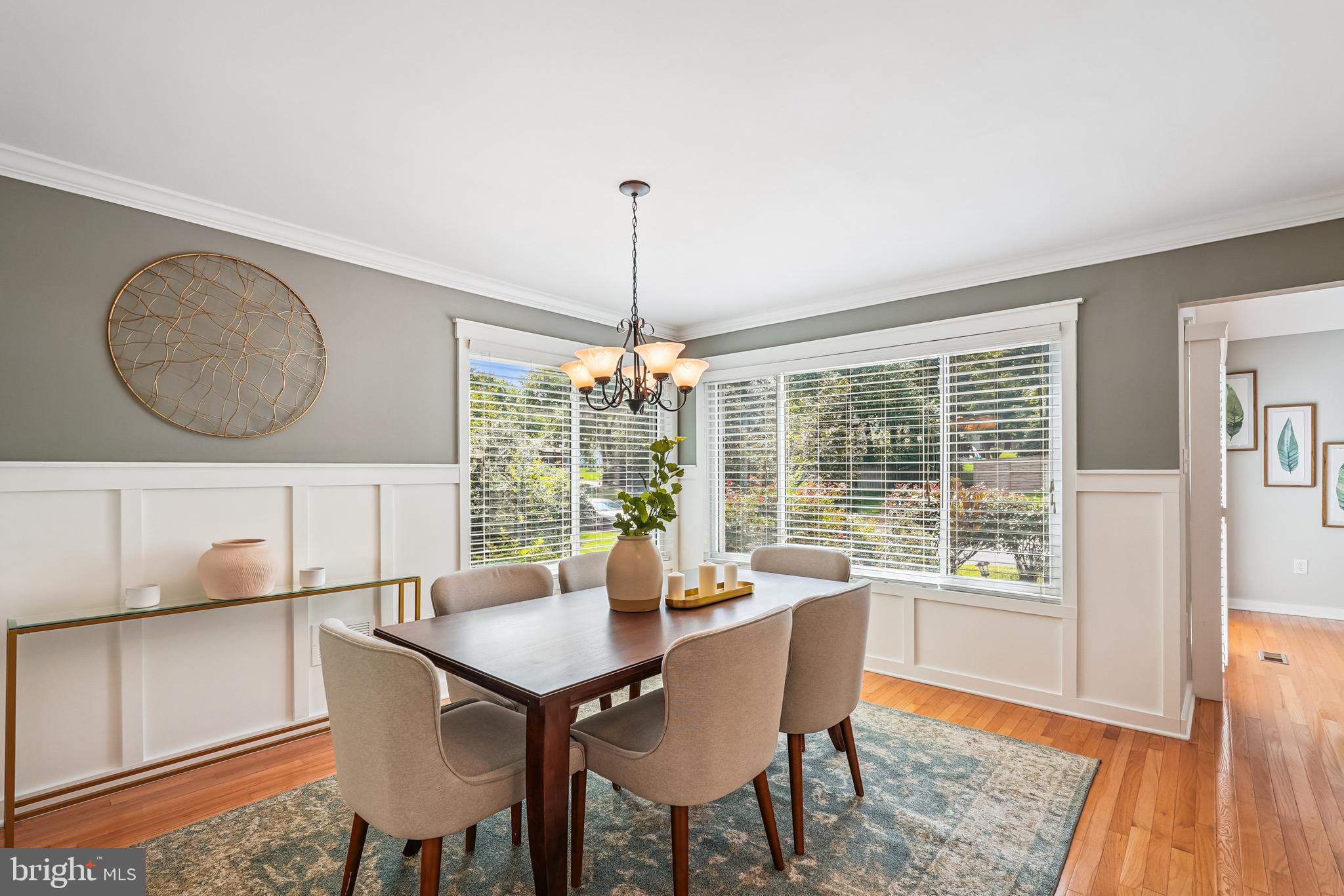 276 W MEADOWLAND LANE W