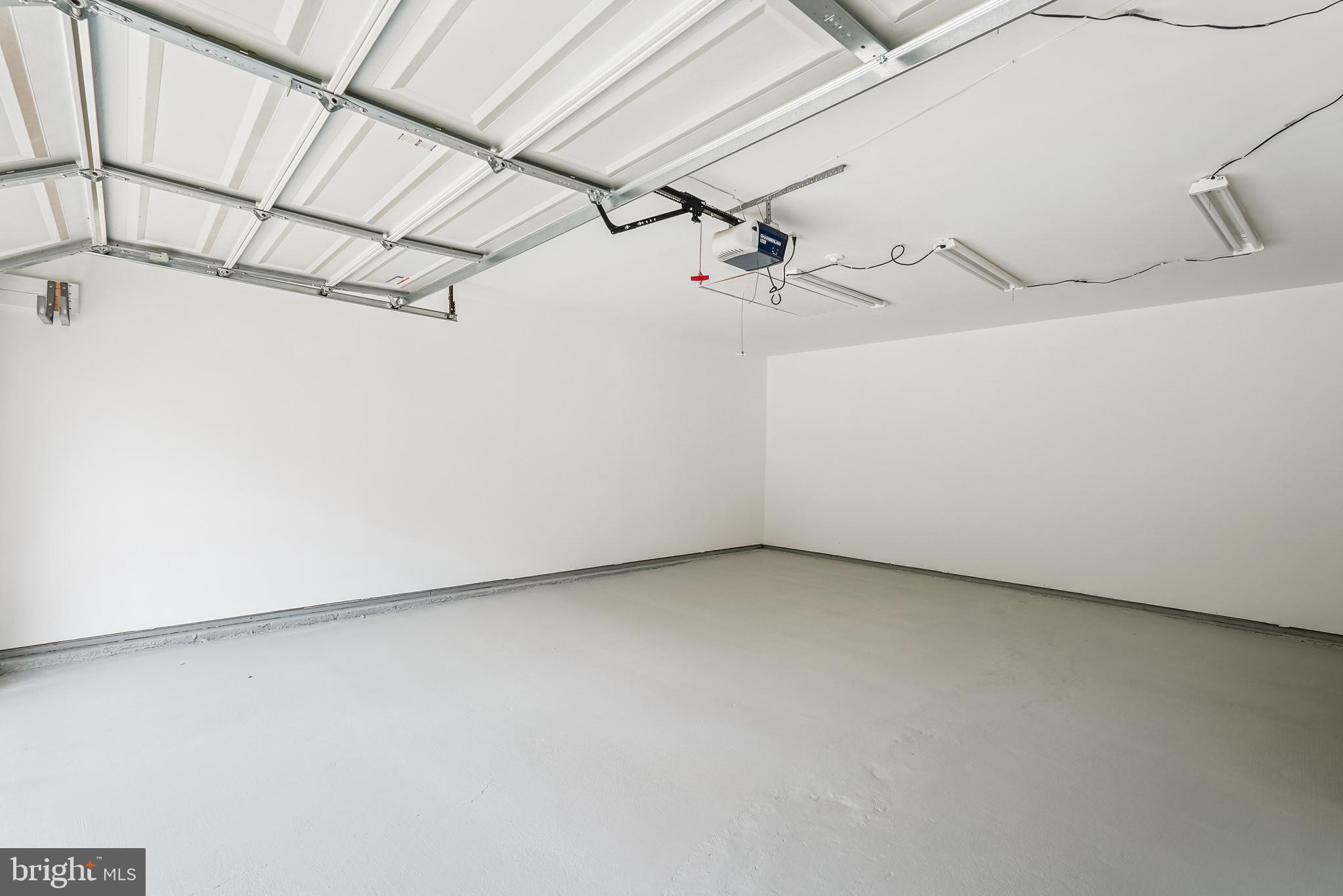 276 W MEADOWLAND LANE W