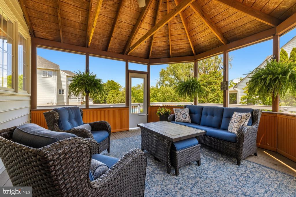 21930 BELLAIR COURT