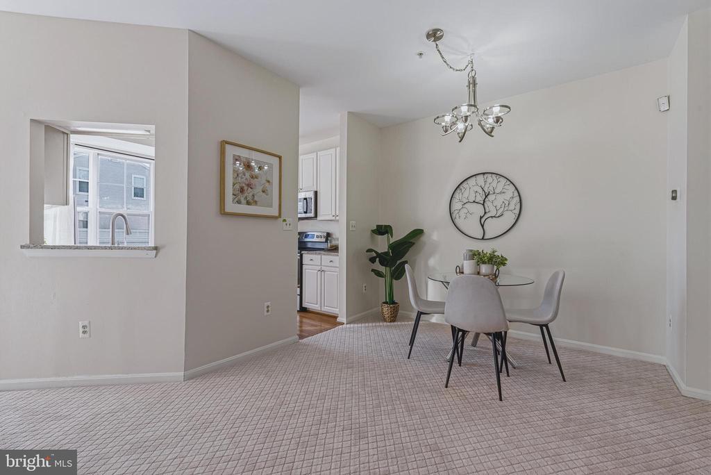 20432 COOL FERN SQUARE