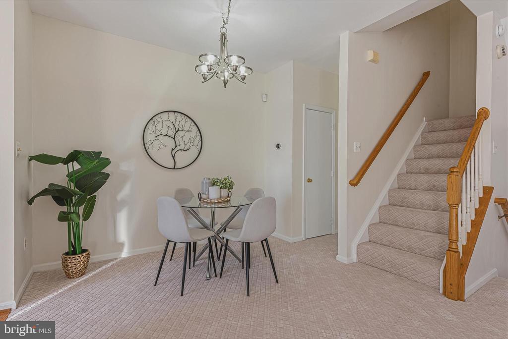 20432 COOL FERN SQUARE
