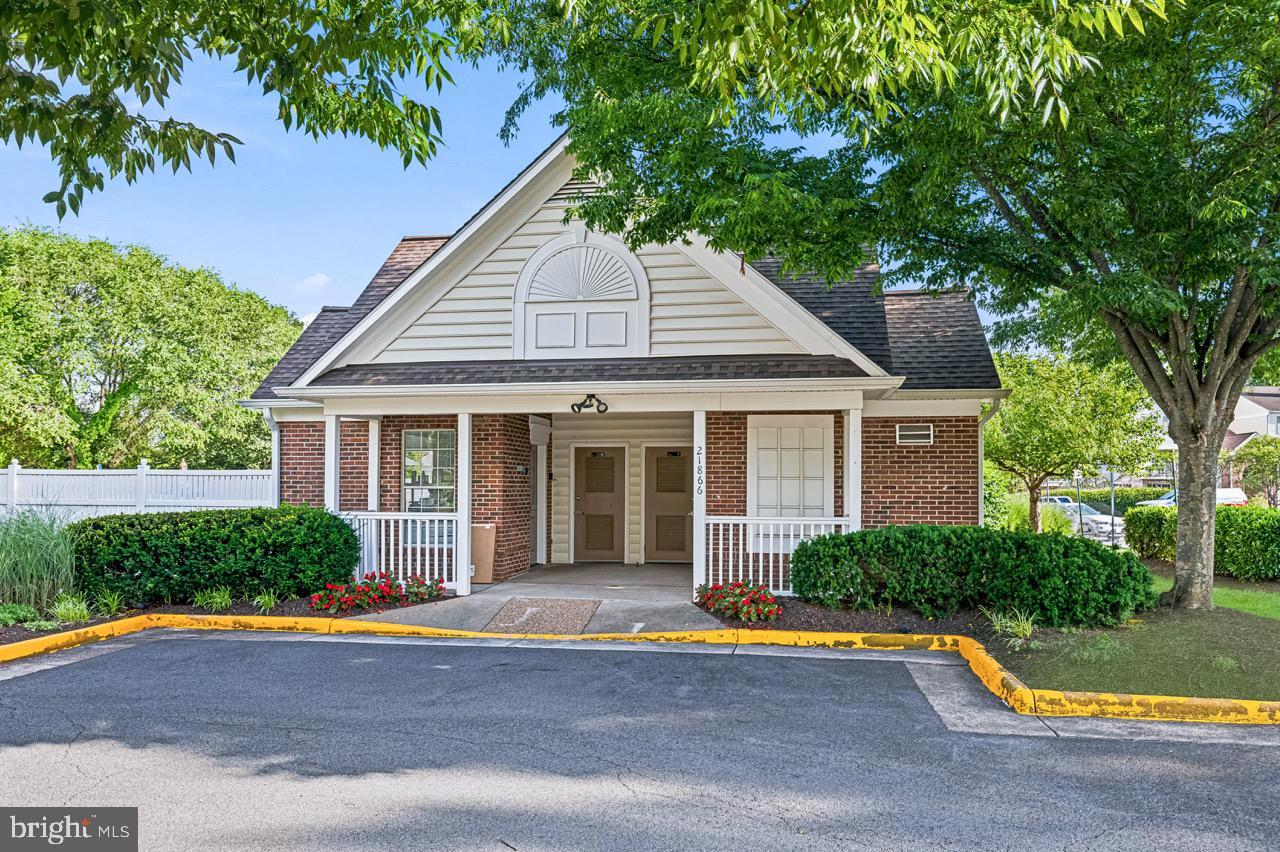 46862 CLARION TERRACE 303