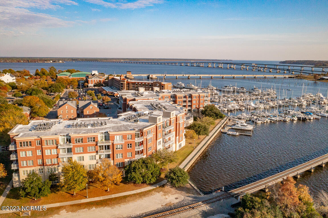 423 Sky Sail Boulevard