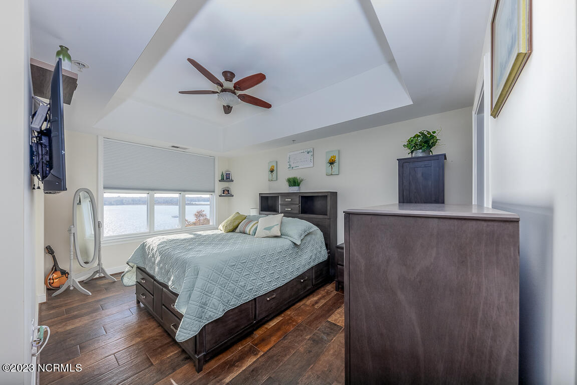423 Sky Sail Boulevard