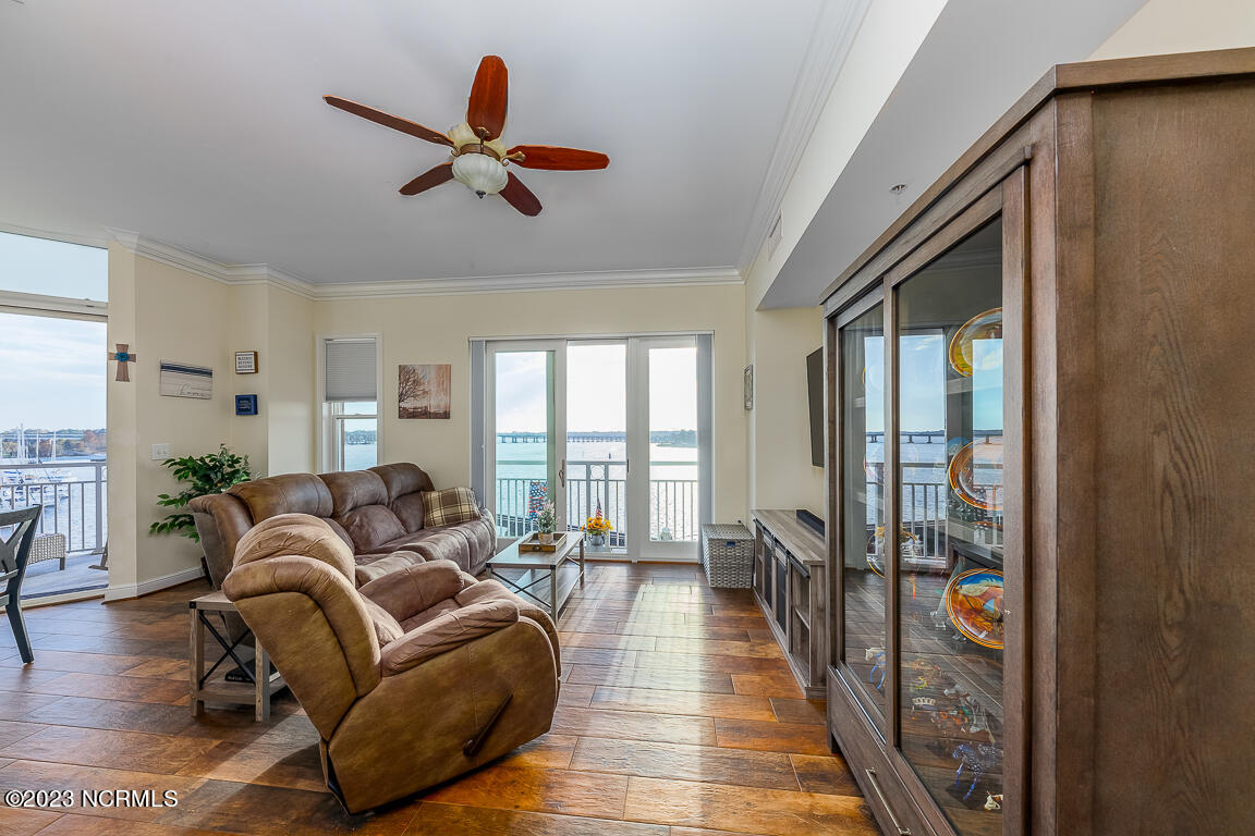 423 Sky Sail Boulevard