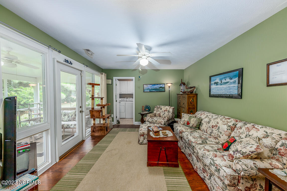 404 Neuchatel Road