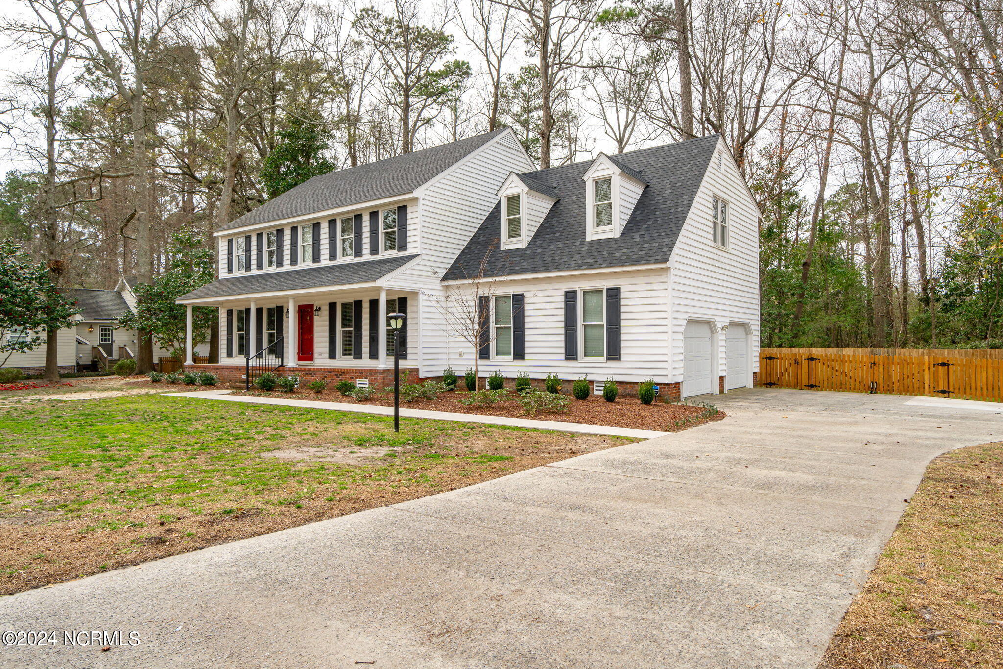 1035 Colleton Way