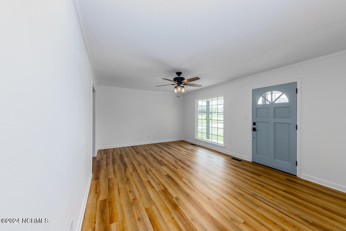 407 Madam Moores Lane