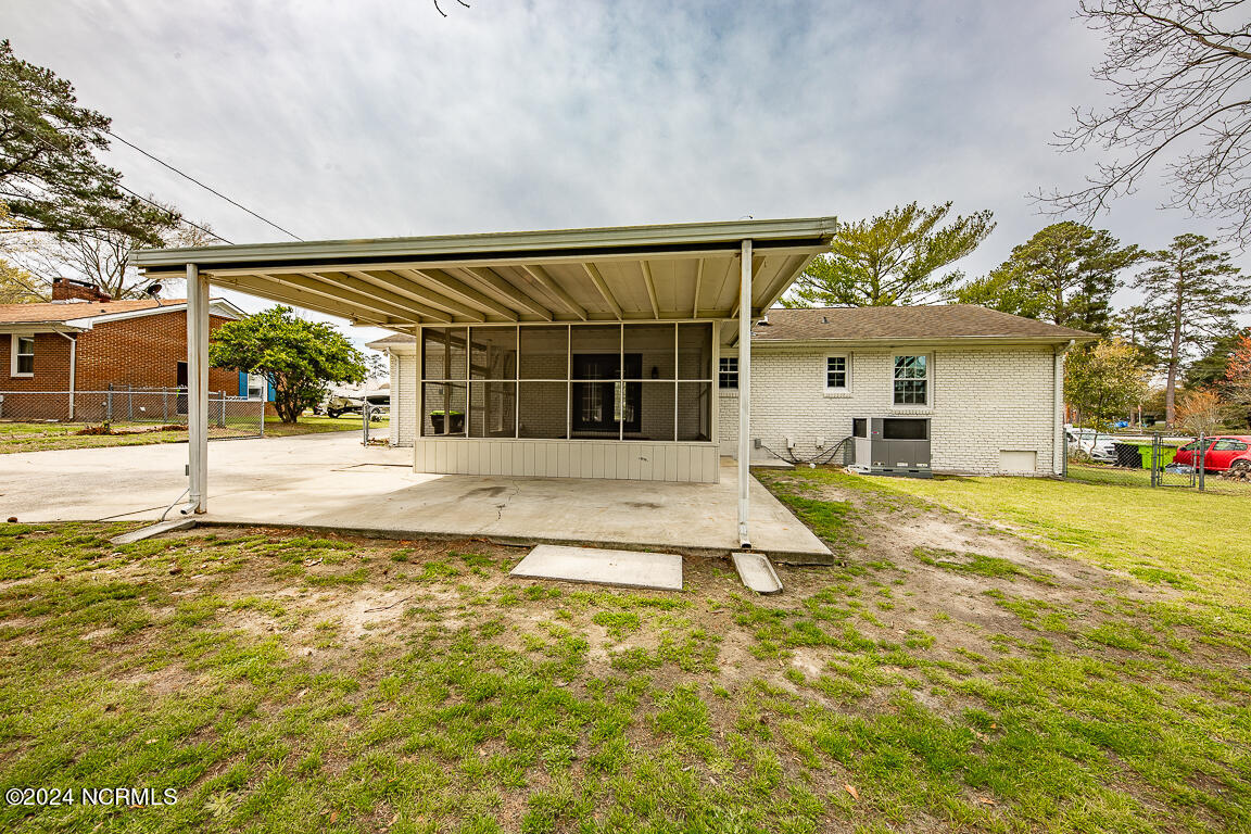 407 Madam Moores Lane