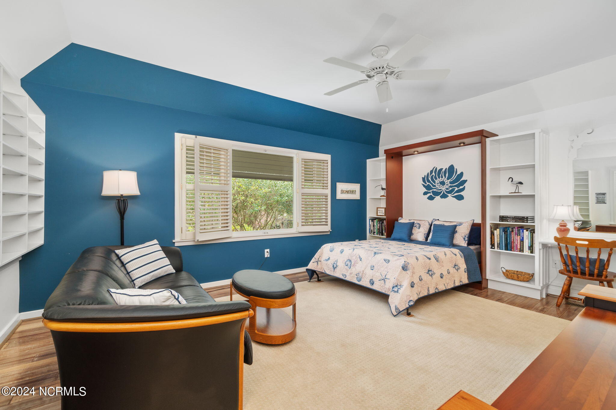 232 Drake Landing