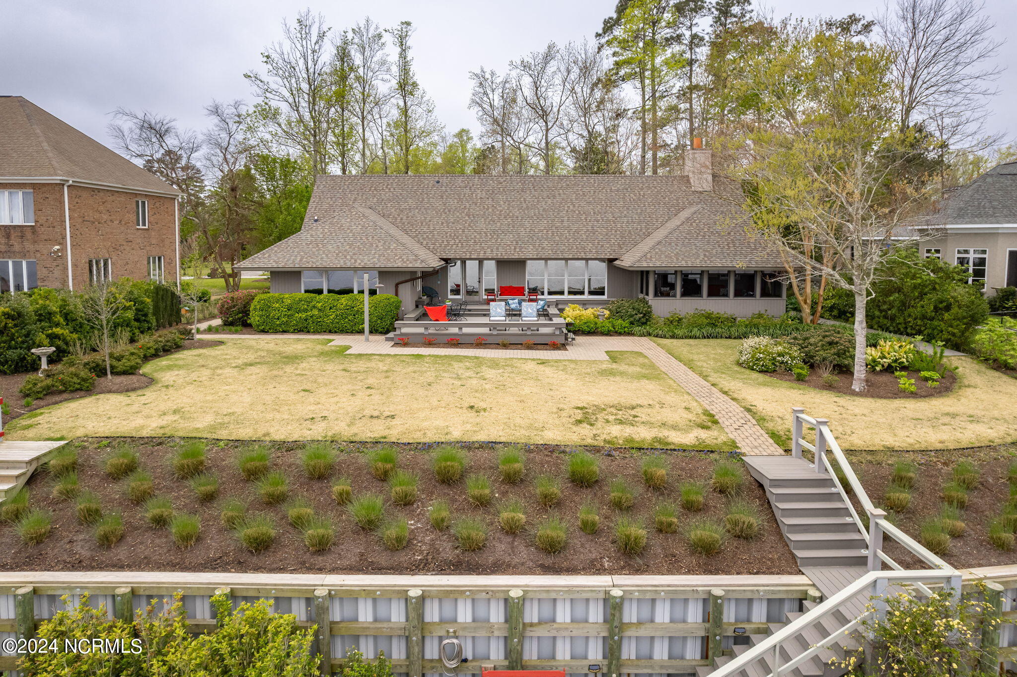 232 Drake Landing