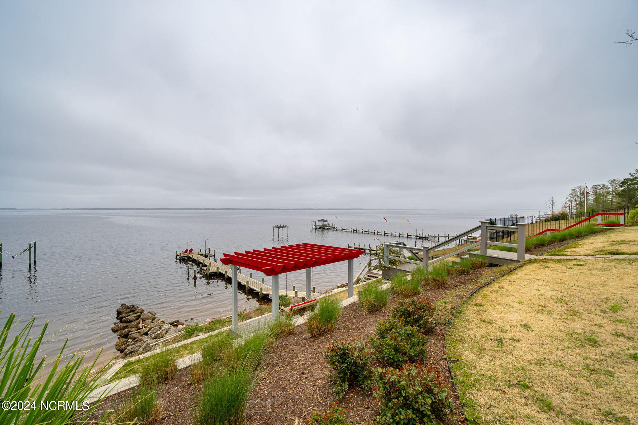 232 Drake Landing