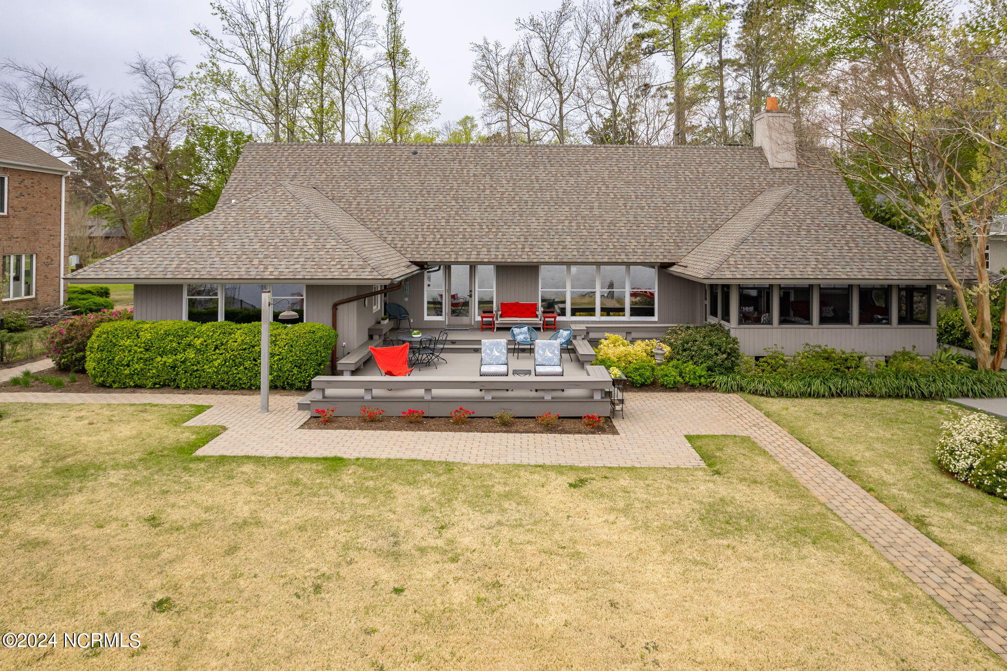 232 Drake Landing