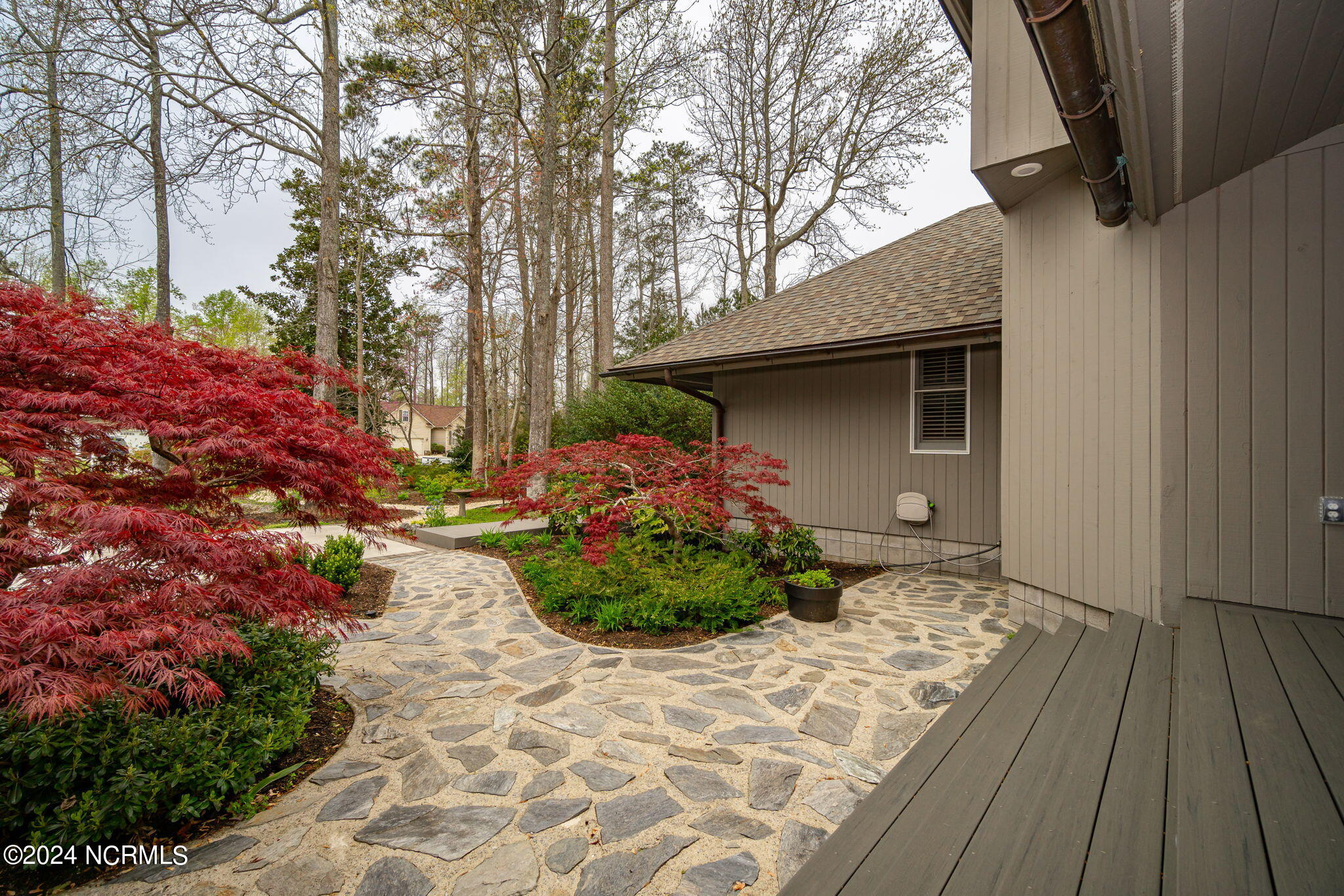 232 Drake Landing