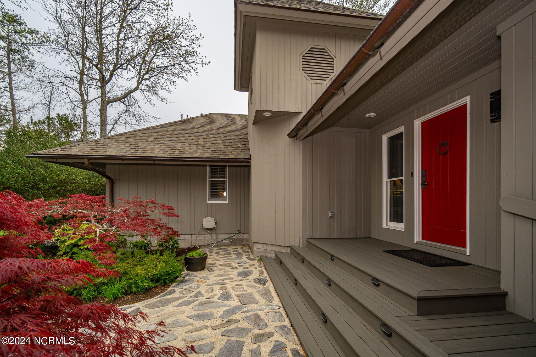 232 Drake Landing