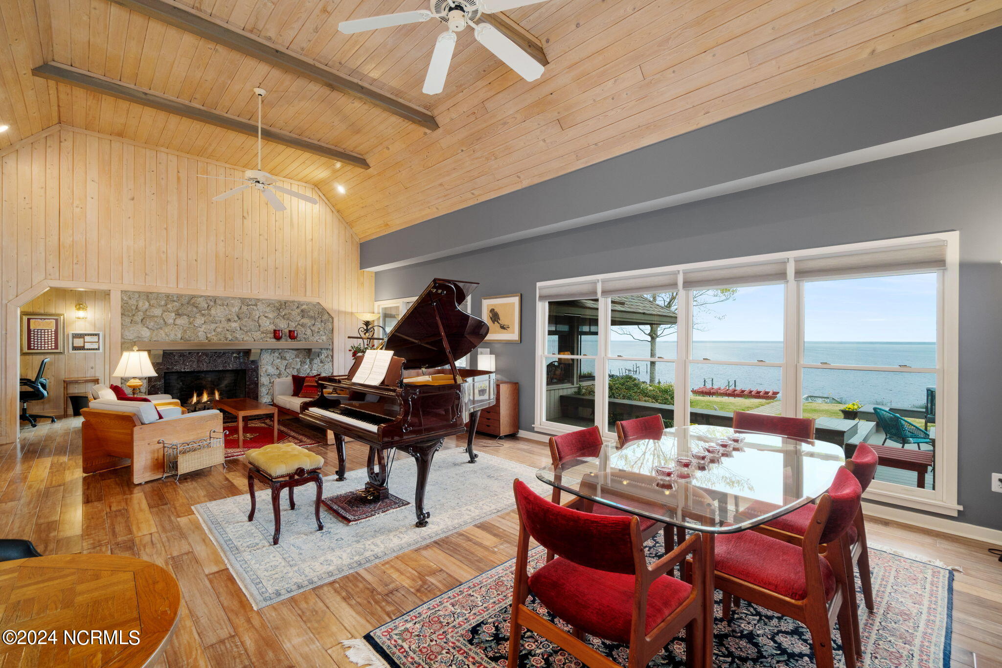 232 Drake Landing