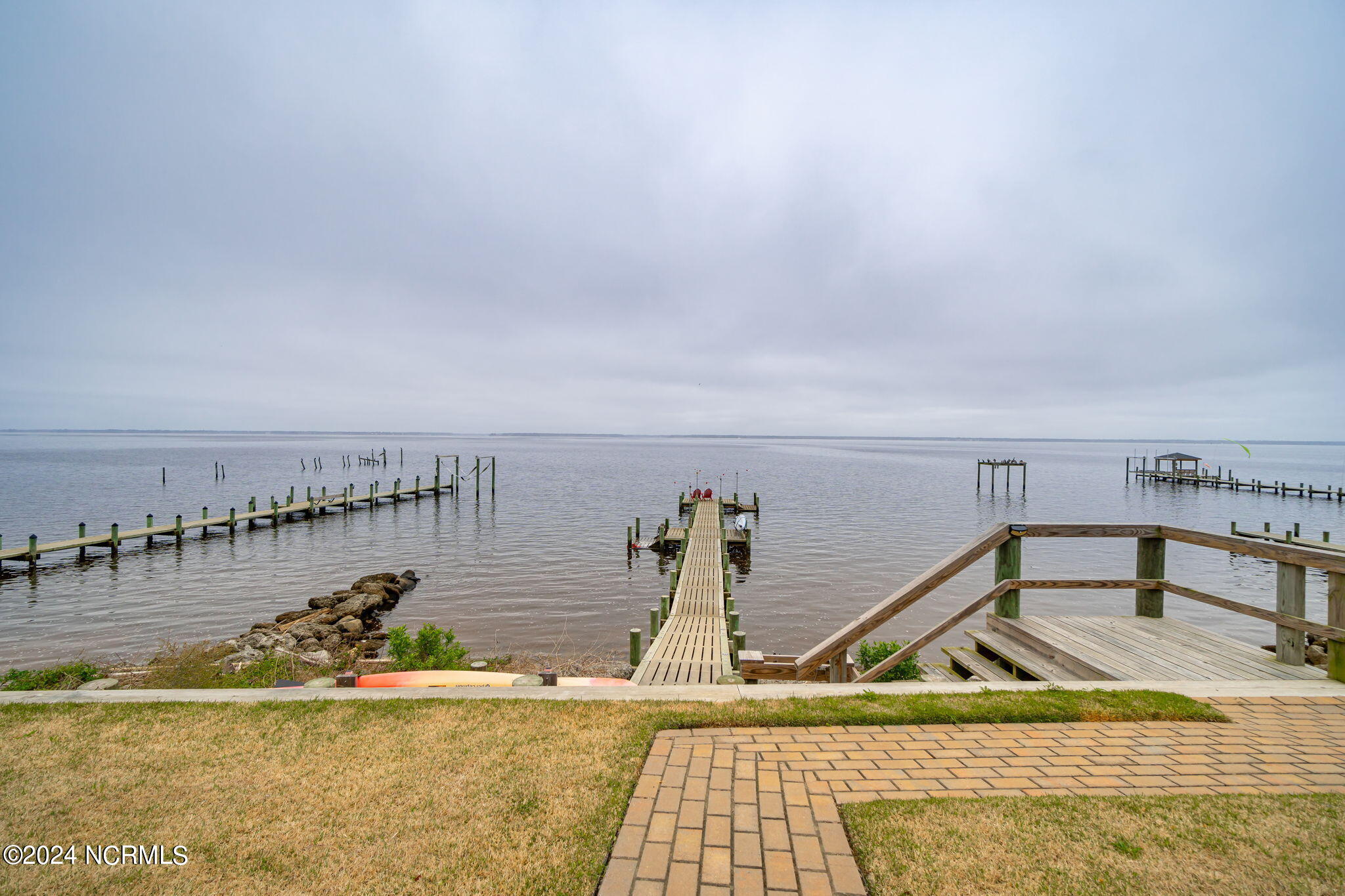 232 Drake Landing