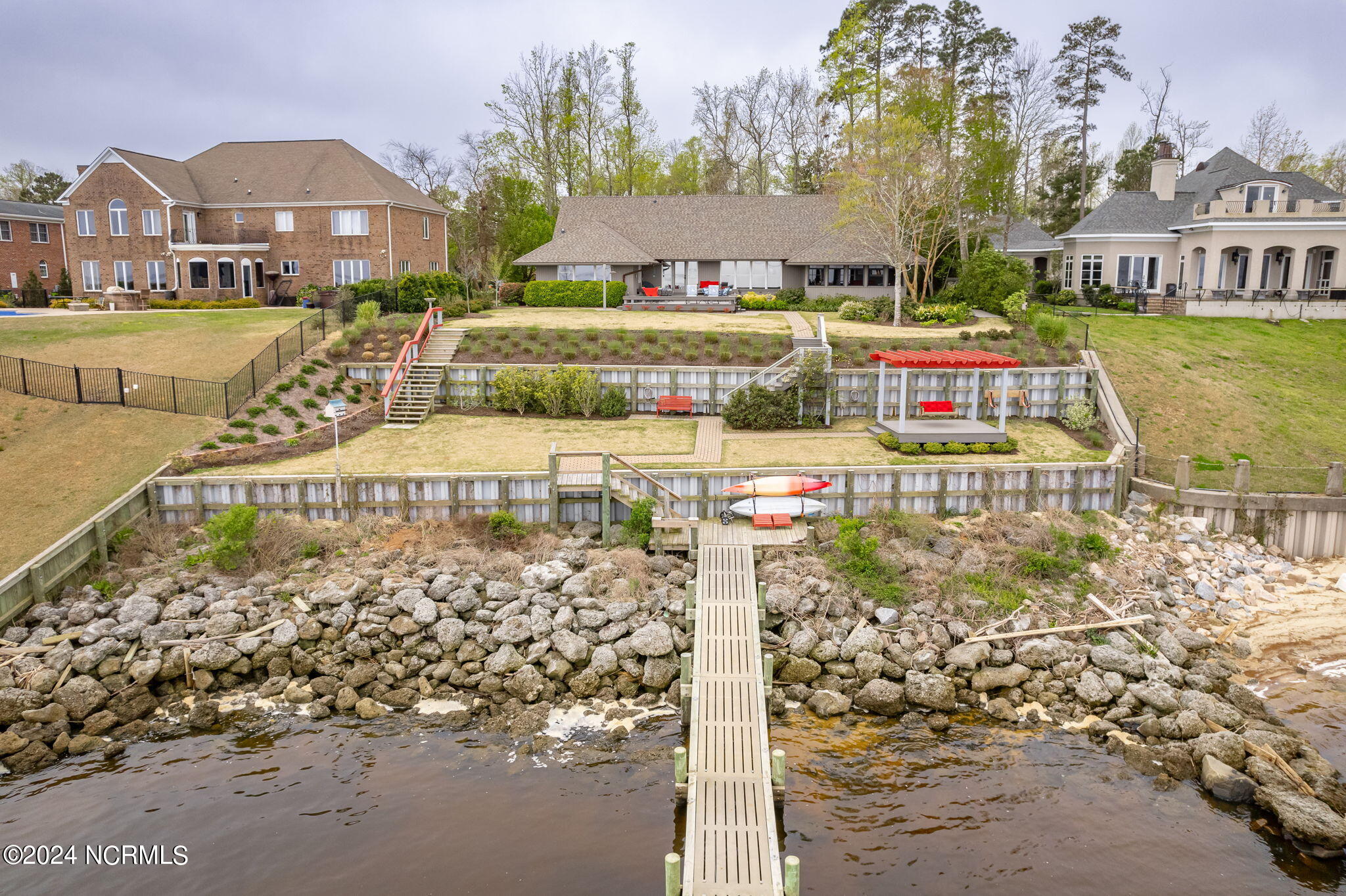 232 Drake Landing