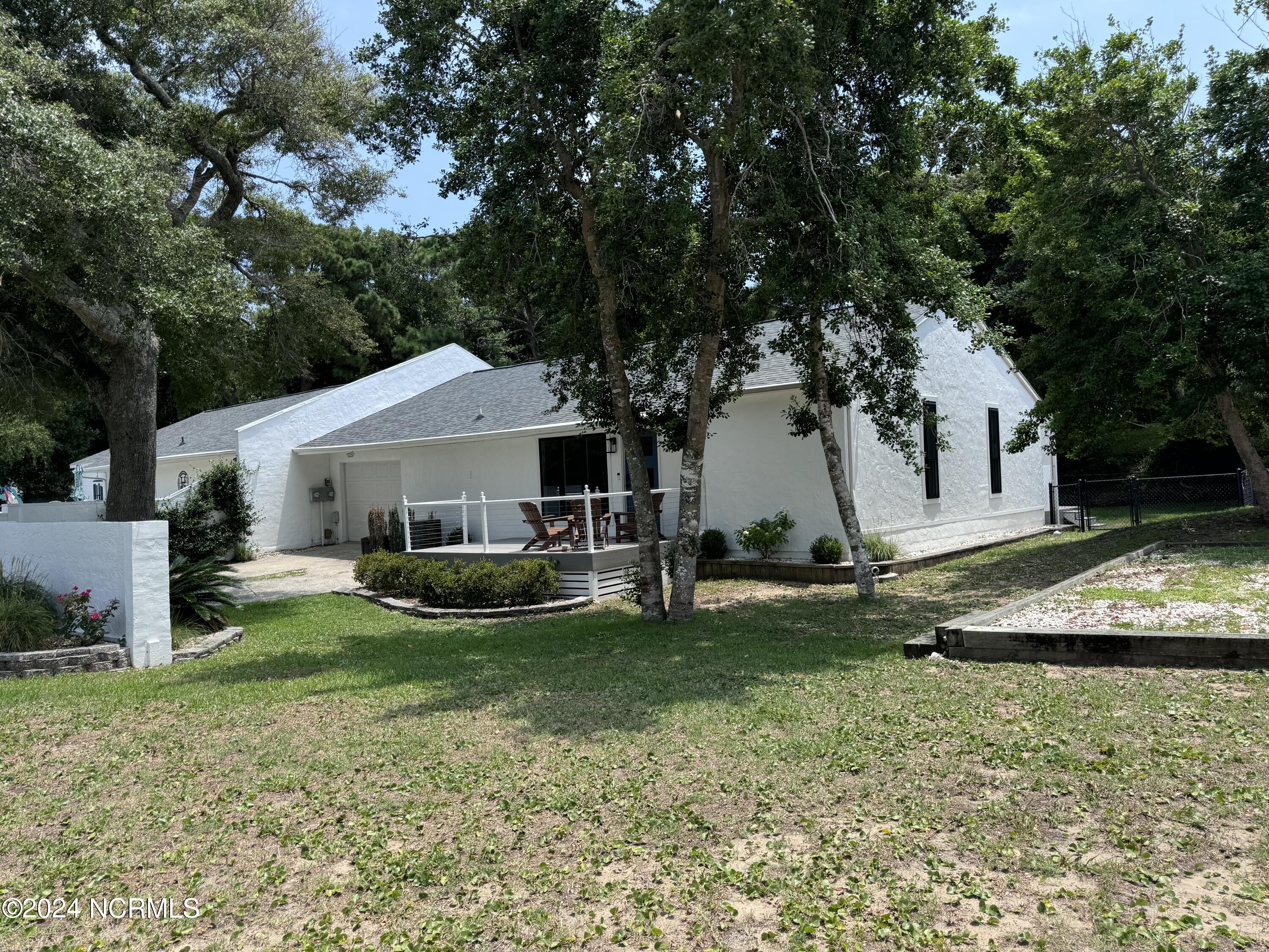 207 Hoop Pole Creek Drive