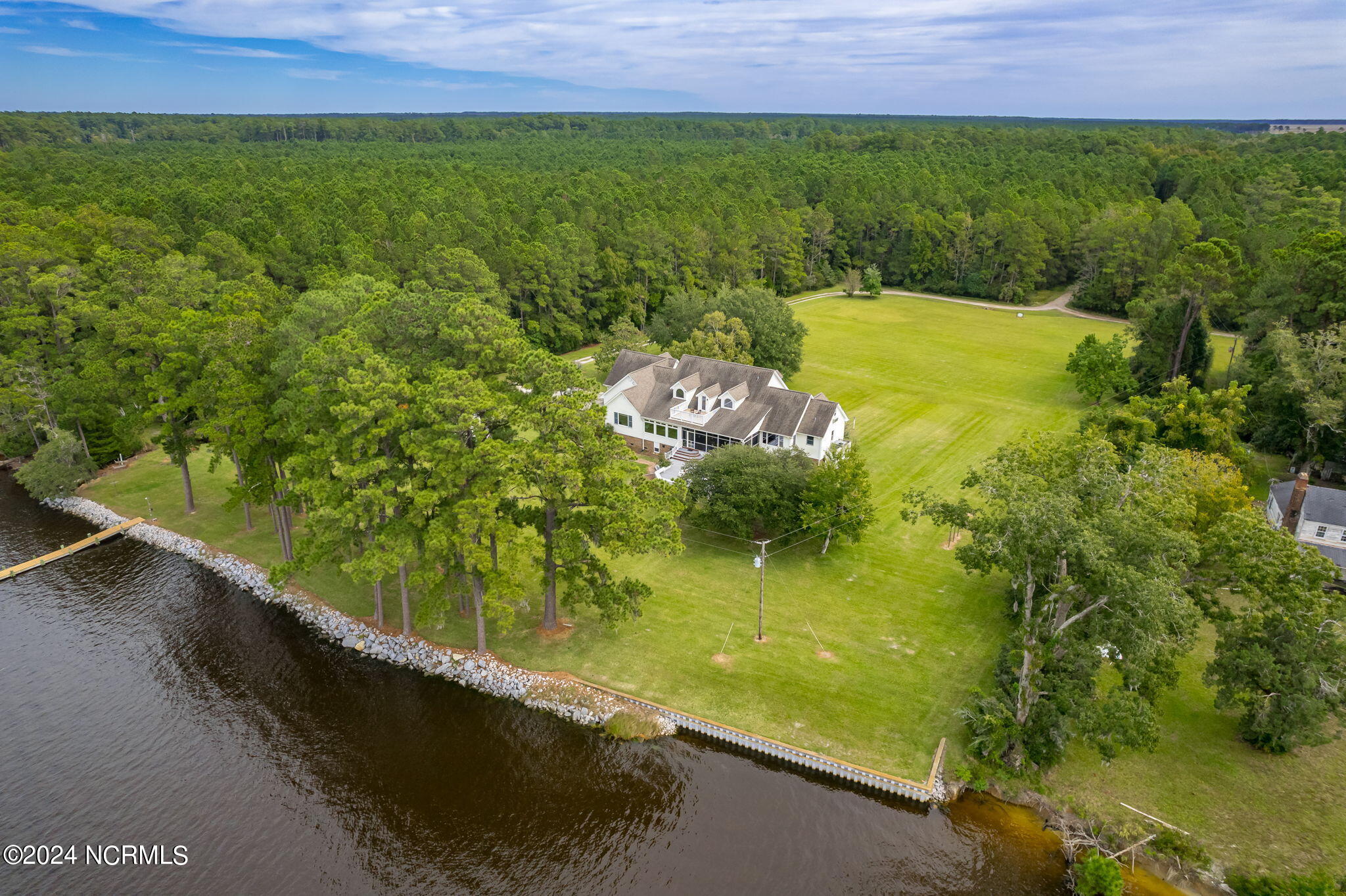 300 Carraway Mcintyre Lane