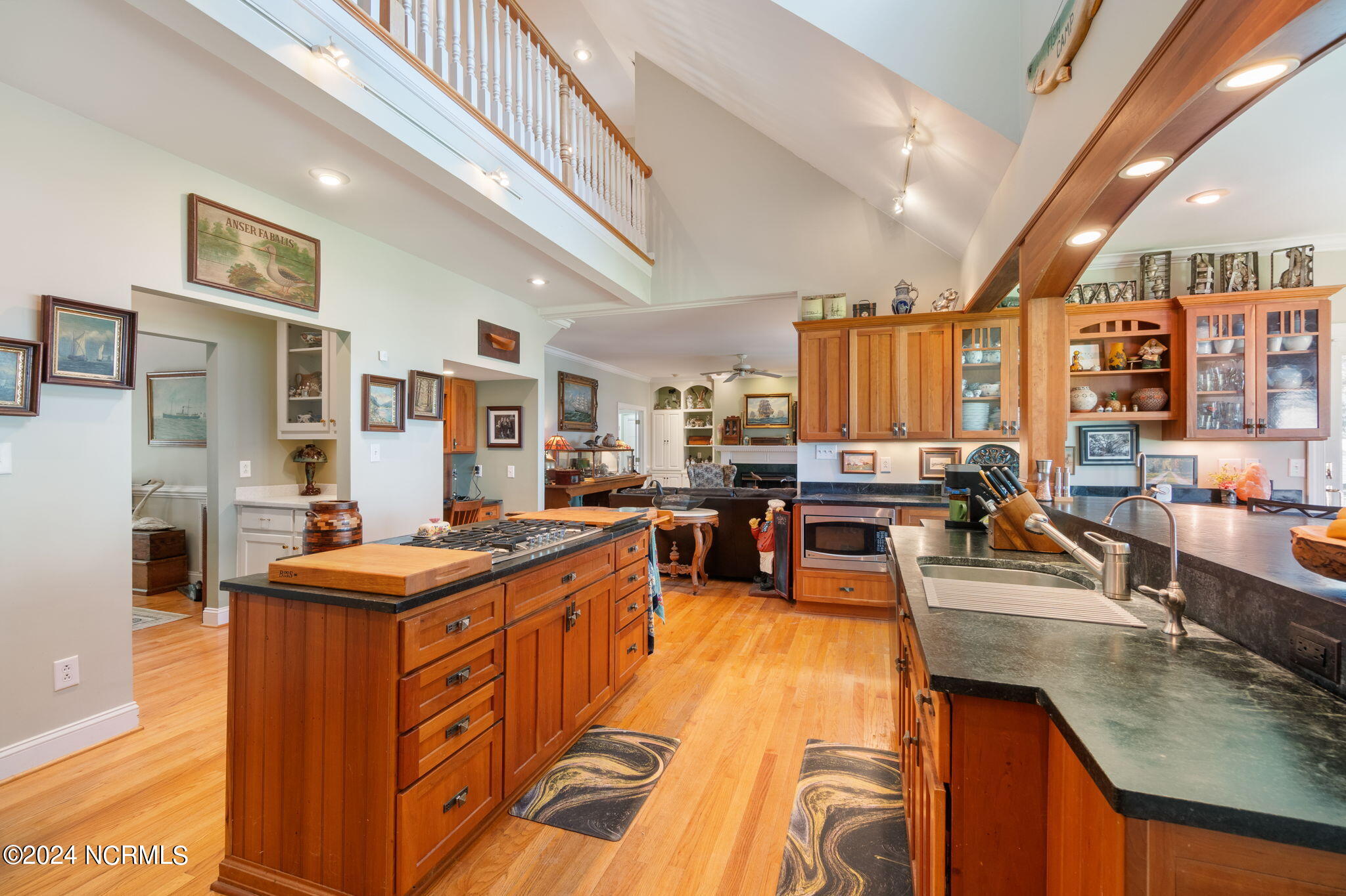 300 Carraway Mcintyre Lane