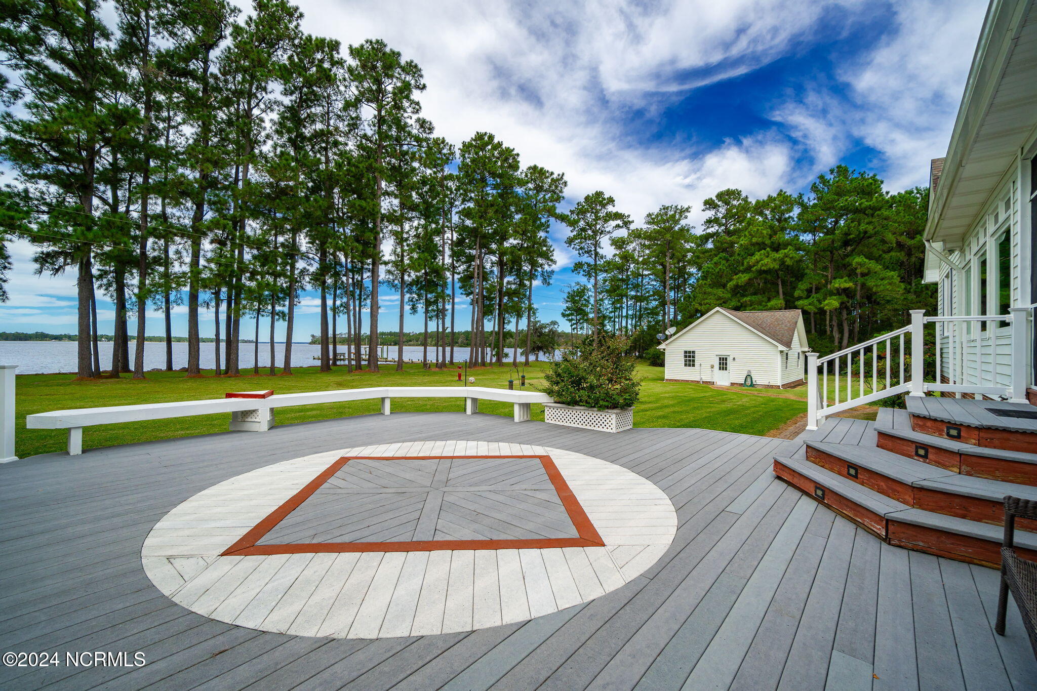 300 Carraway Mcintyre Lane