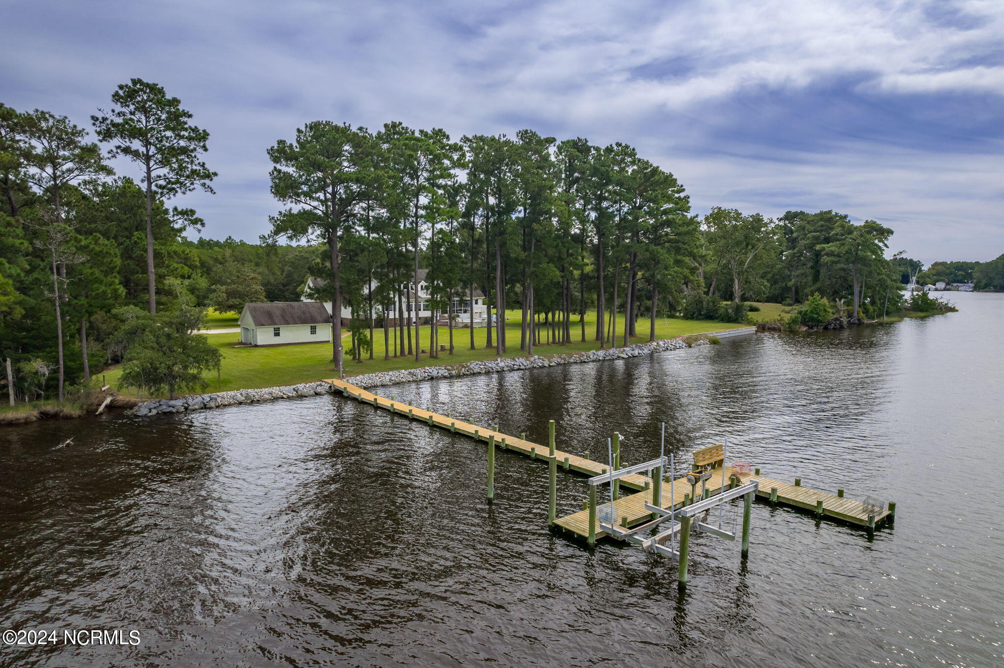 300 Carraway Mcintyre Lane