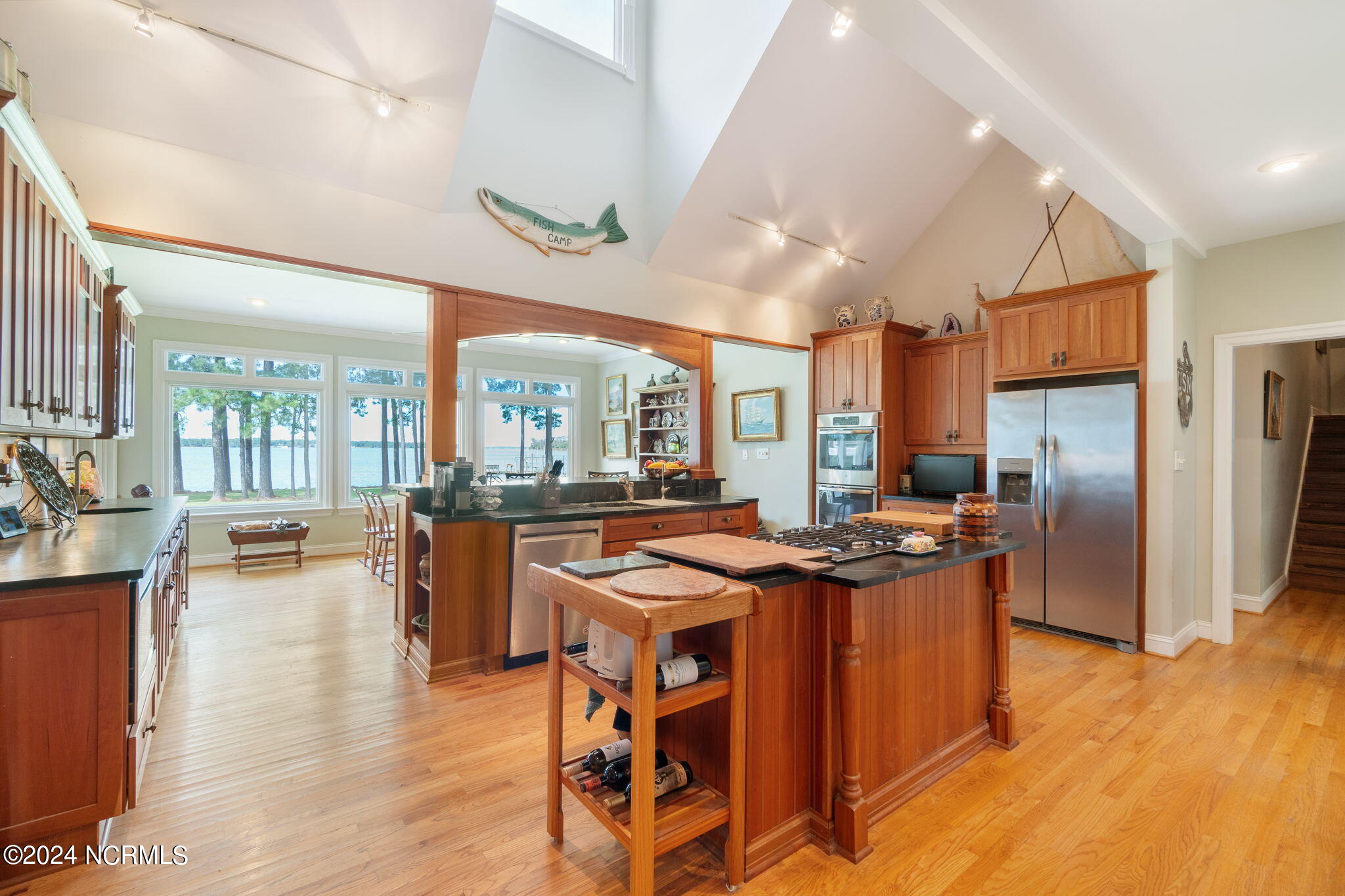 300 Carraway Mcintyre Lane
