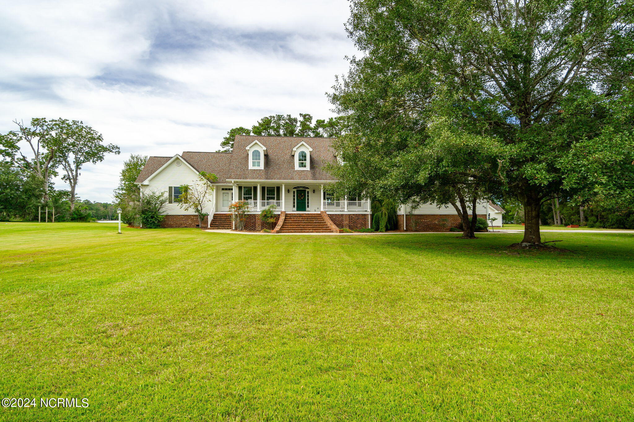 300 Carraway Mcintyre Lane