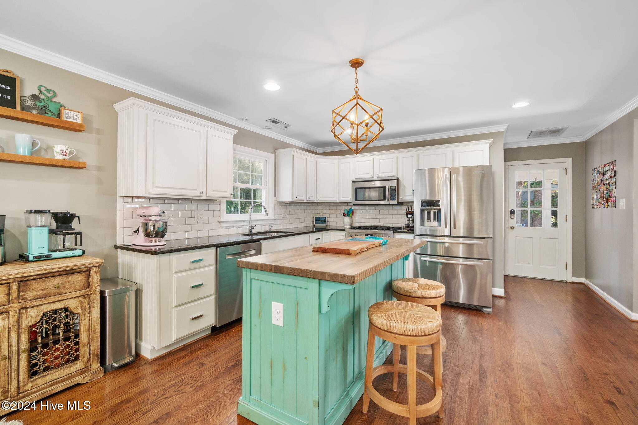 400 Fairway Drive