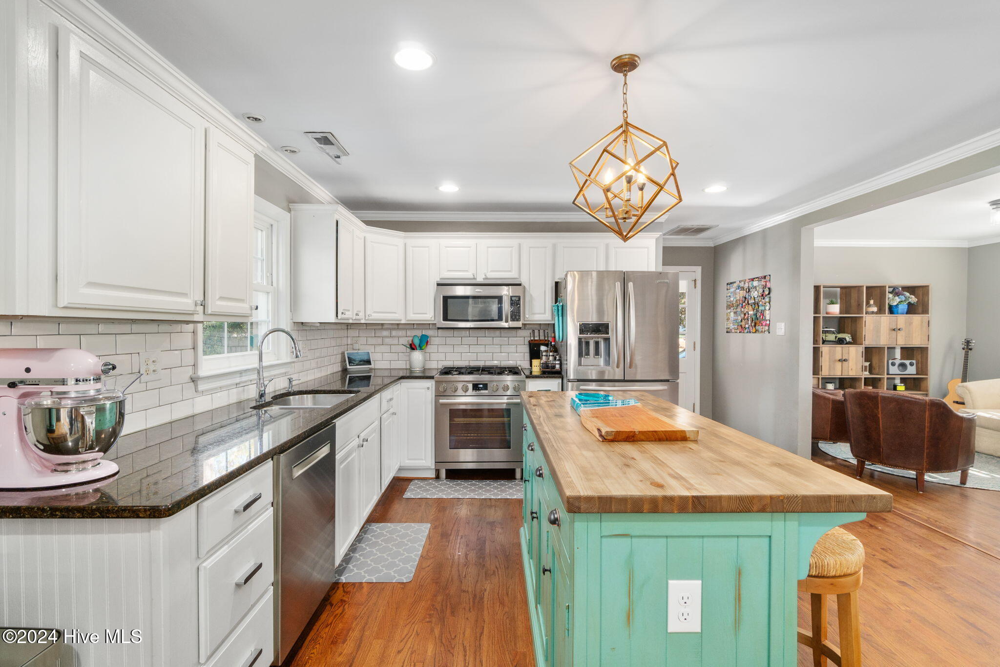 400 Fairway Drive