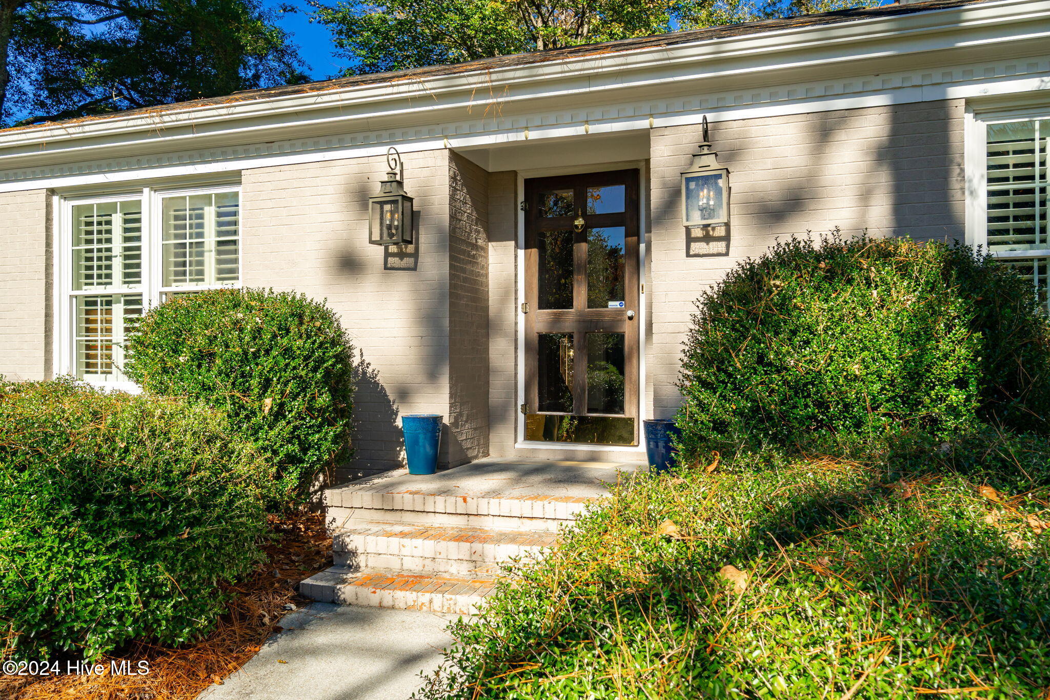 400 Fairway Drive