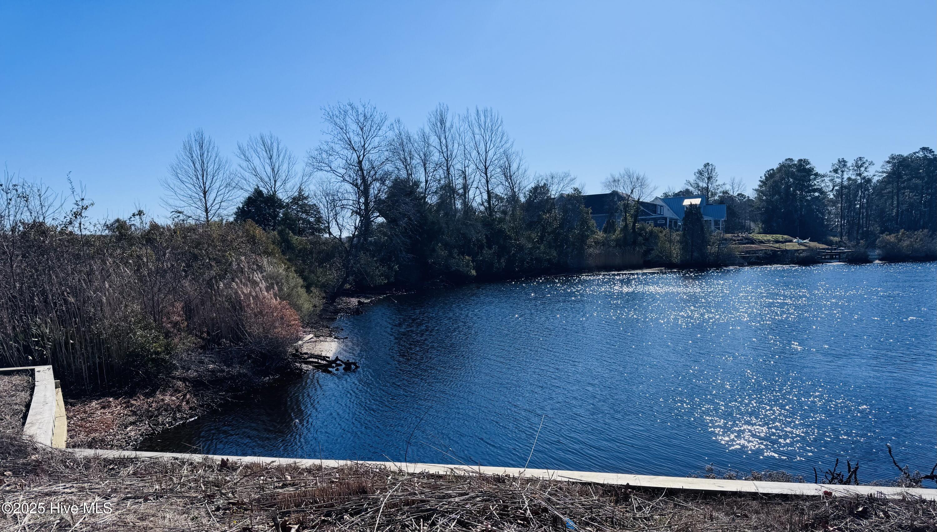 101 29 Shoreview Drive