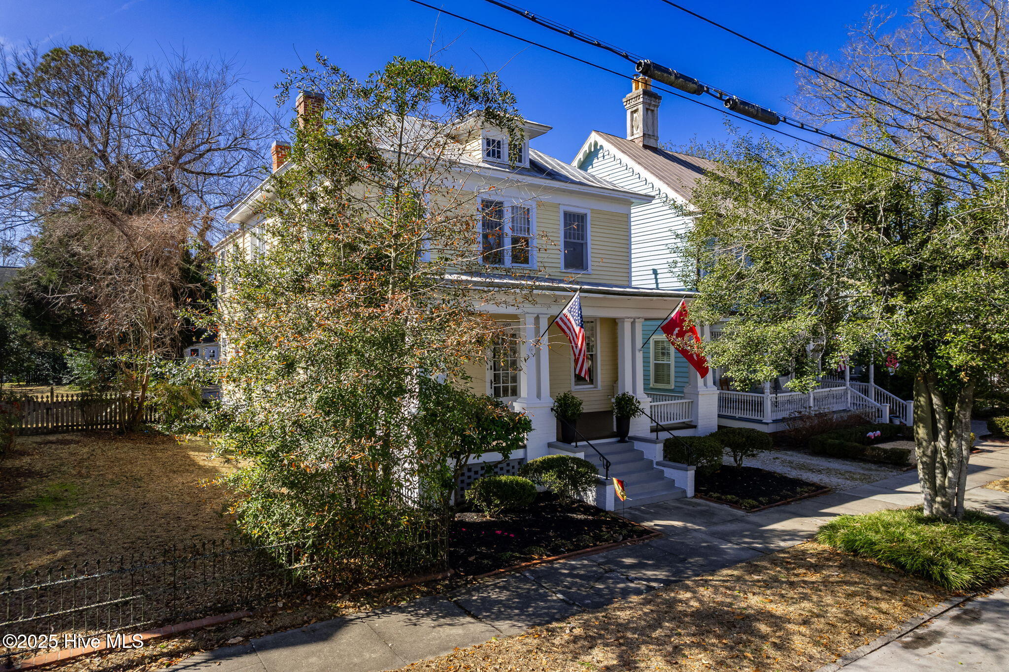609 E Front Street