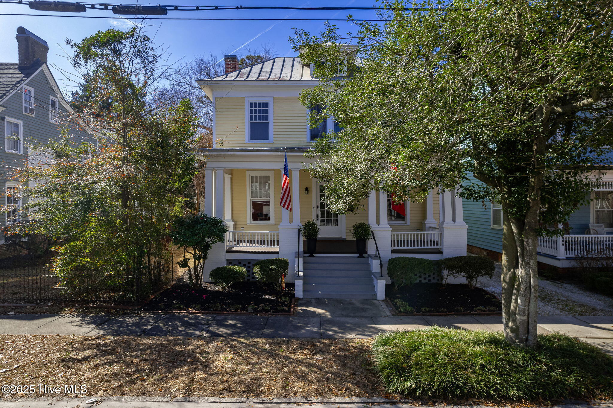 609 E Front Street