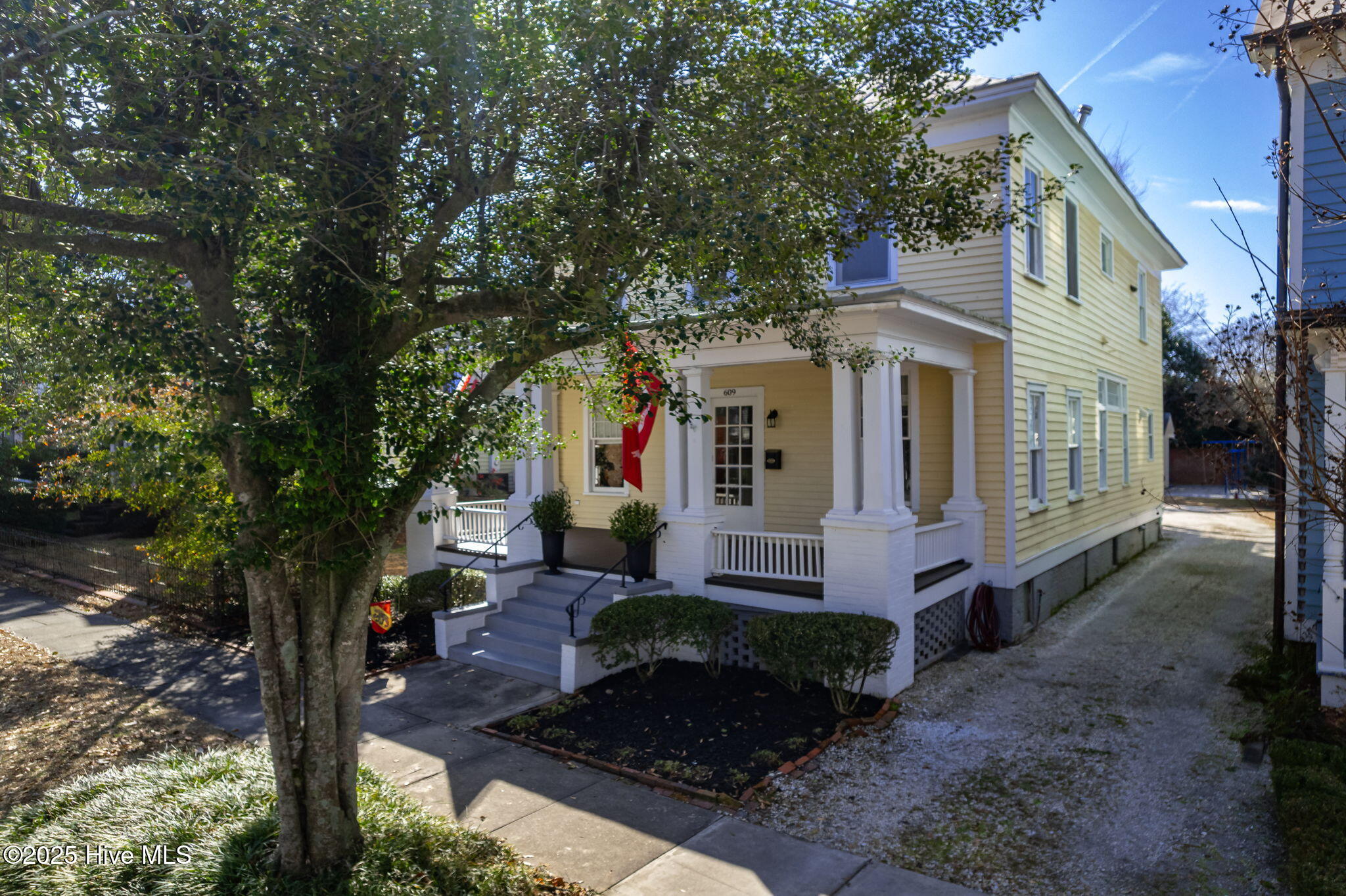 609 E Front Street